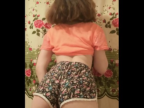 ❤️ سیکسی نوجوان بیب کیمرے پر اپنی شارٹس اتار رہی ہے۔ ️❌ ہم پر